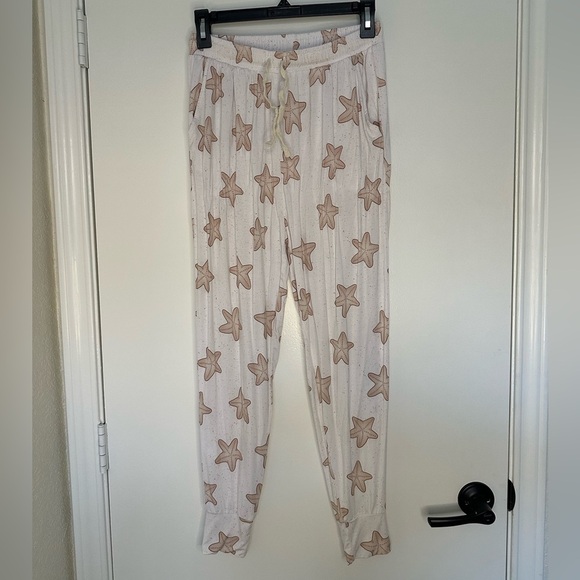 Bamboo Soft Women’s Pajamas Size Small Top and Joggers - Picture 7 of 12